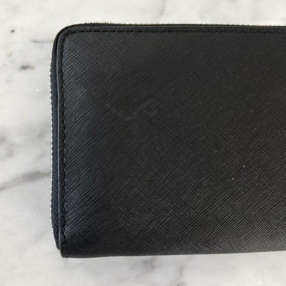 Michael Kors Black Wallet with silver hardware excellent to new condition - Picture 5 of 5